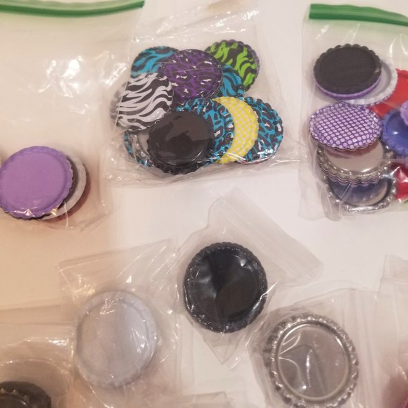 Lot of Bottlecaps (for crafts), Like New to New - Picture 3 of 8